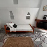Rokombo House
