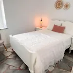 Rokombo House