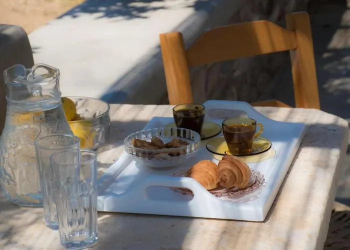 Rokombo House * Tínos