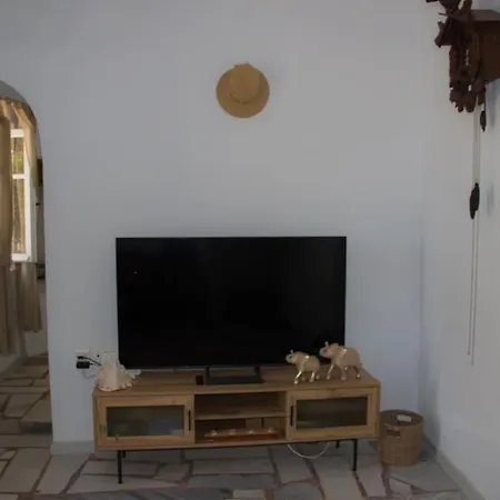 Rokombo House * Tínos